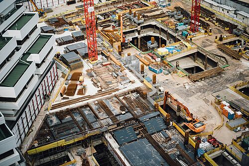 Aerial view of a construction site in the city.